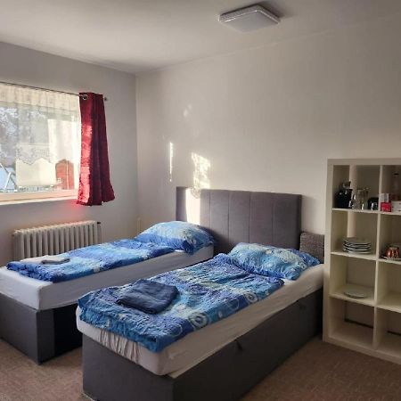 Homestay U Hanky Zdiby Luaran gambar